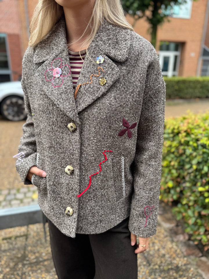 NÜMPH - FRAKKE - RAVINA EMBROIDERY 706904 - DARK EARTH
