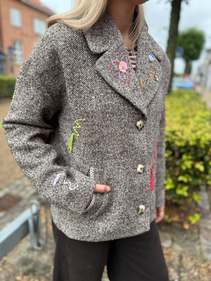 NÜMPH - FRAKKE - RAVINA EMBROIDERY 706904 - DARK EARTH