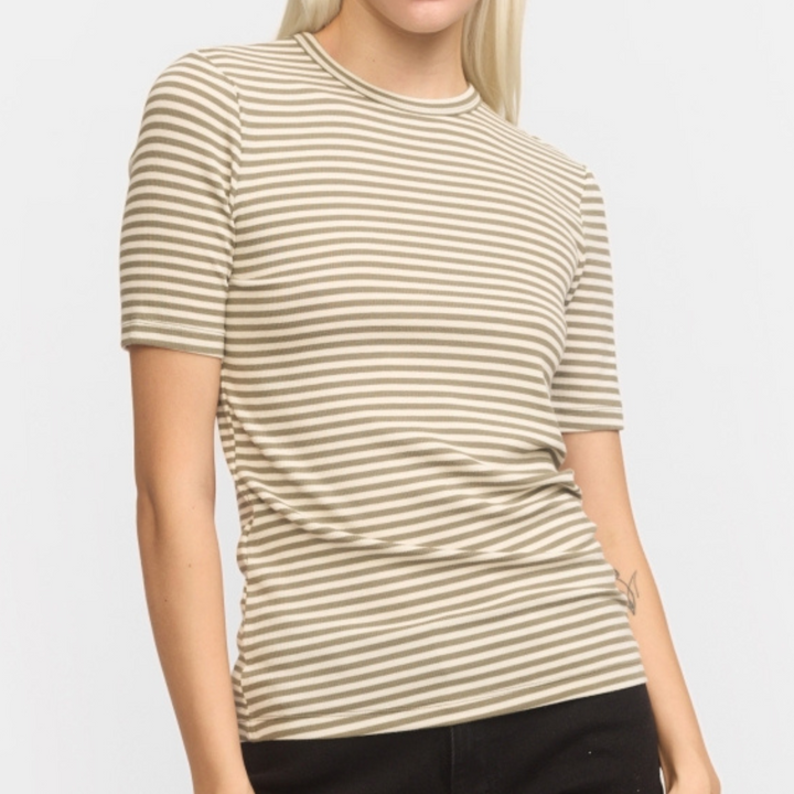 SOFT REBELS - T-SHIRT - FENJA SR124-304 - VETIVER