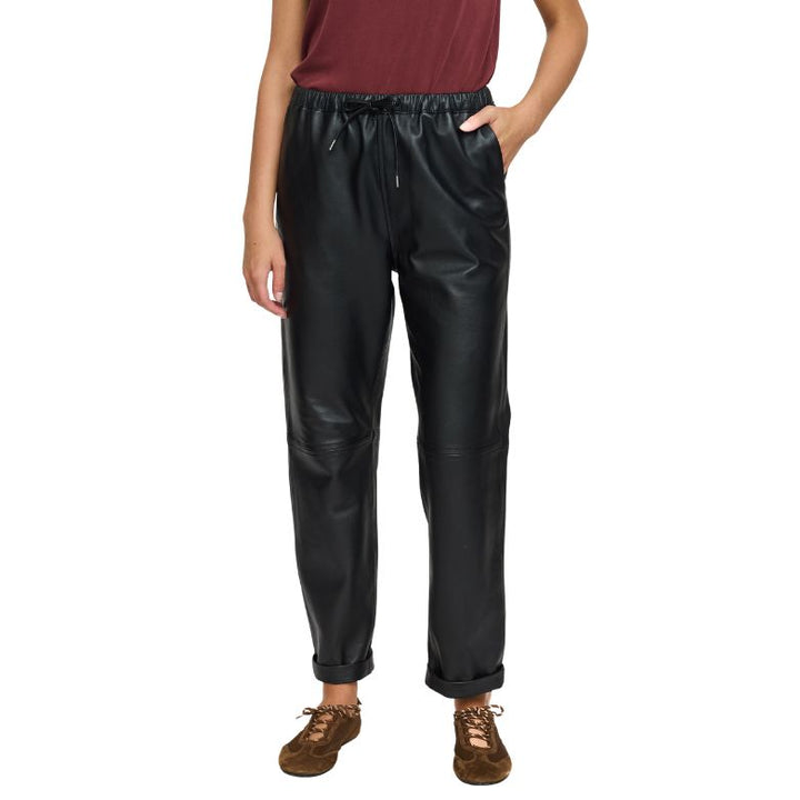 SOFT REBELS - BUKS - NYLAH LEATHER - 526-501 - 011 BLACK